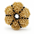 Anillo dorado con detalles negros